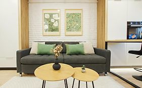 Designers Apartment - Chic Choice For The Stay